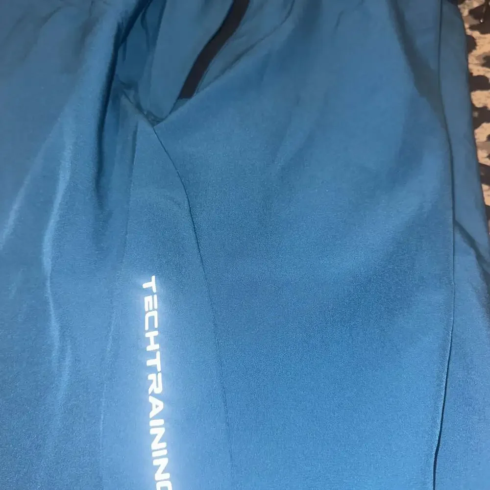 Tech Training Shorts - Picture 2 of 6